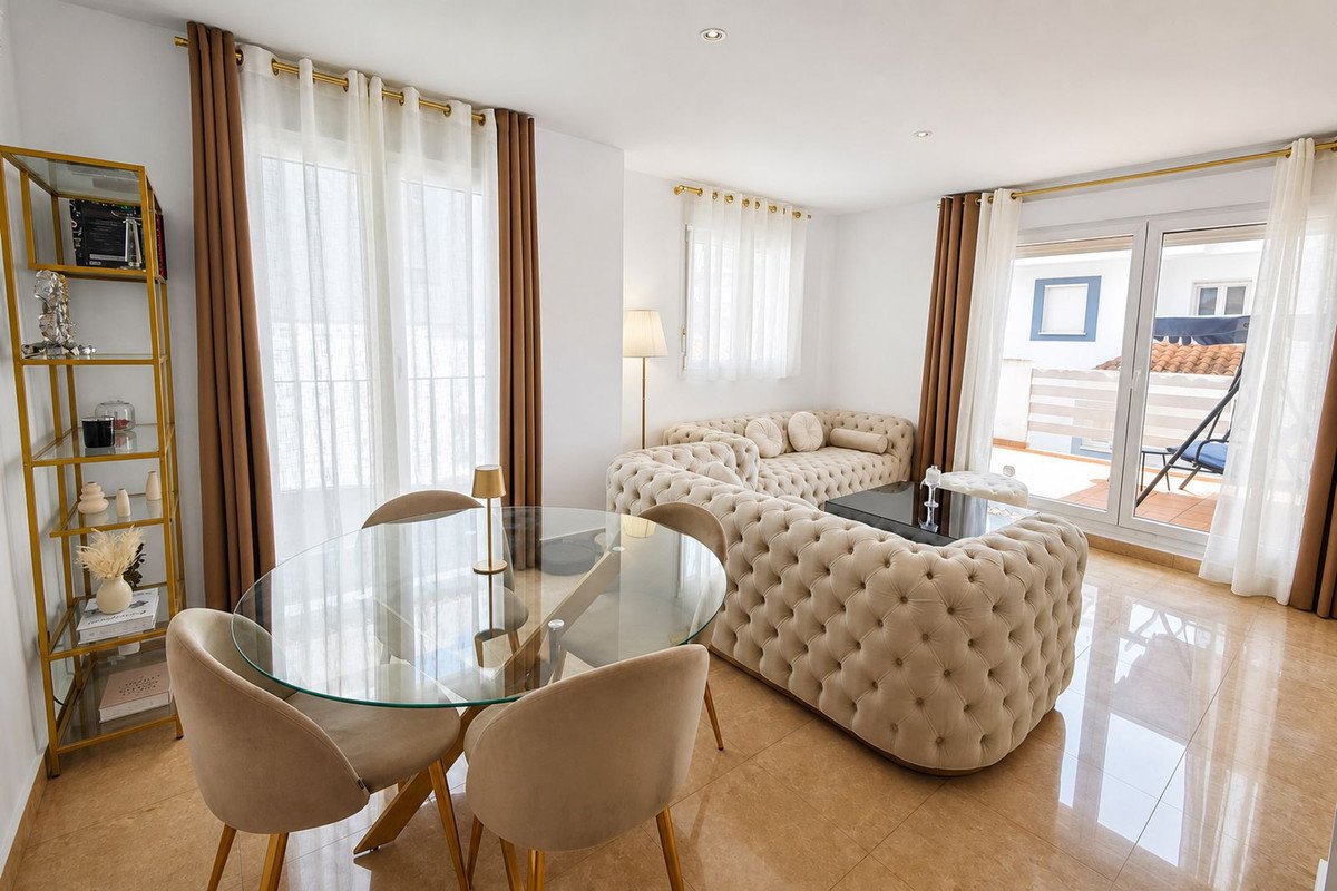 6 Bed Detached Villa in Manilva