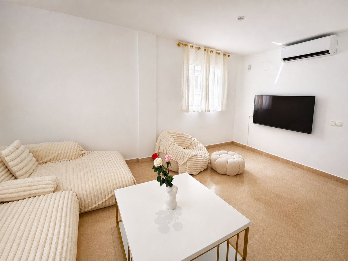 6 Bed Detached Villa in Manilva