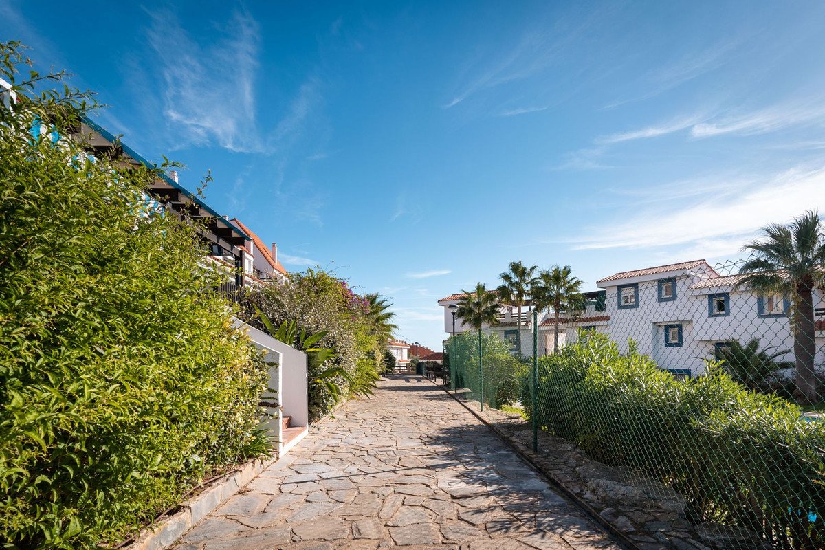 6 Bed Detached Villa in Manilva
