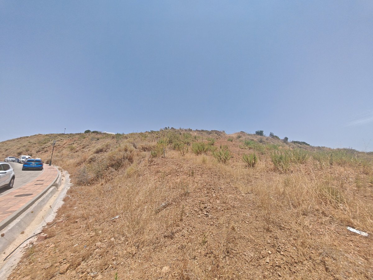 4 Bed Residential Plot in La Cala Golf