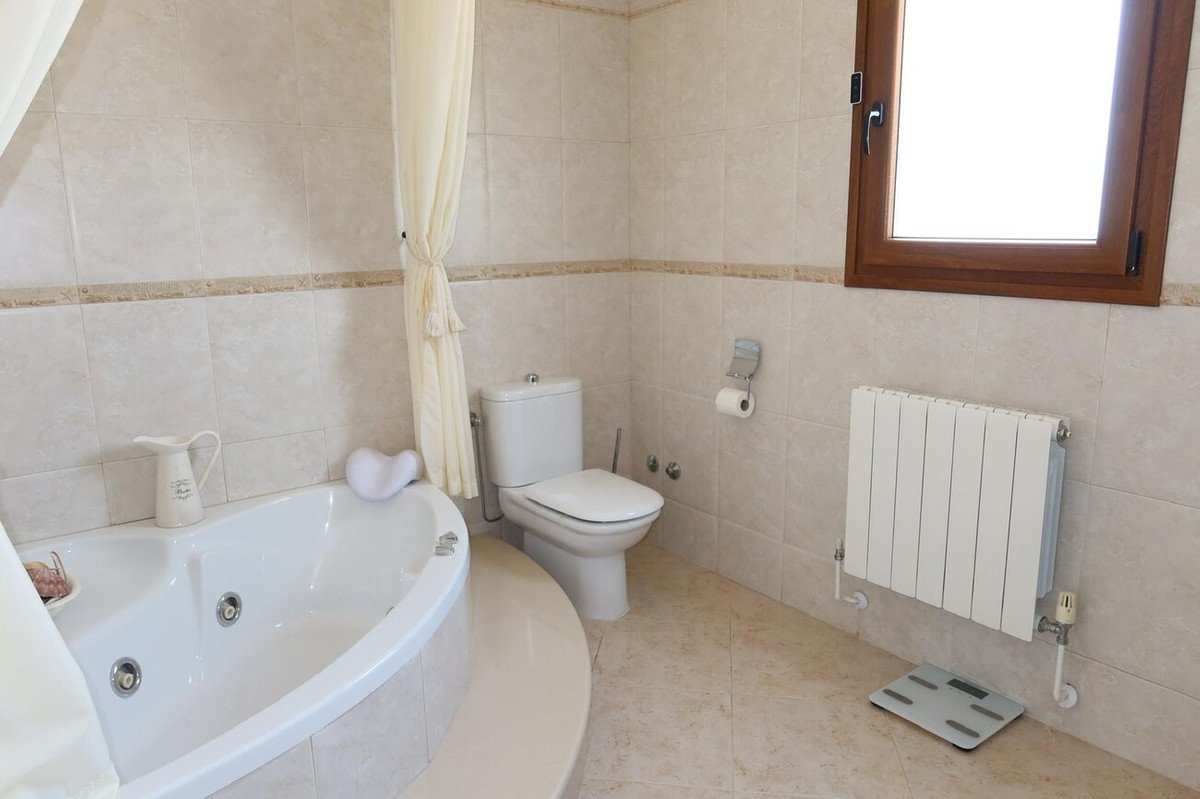 4 Bed Finca - Cortijo in Orihuela