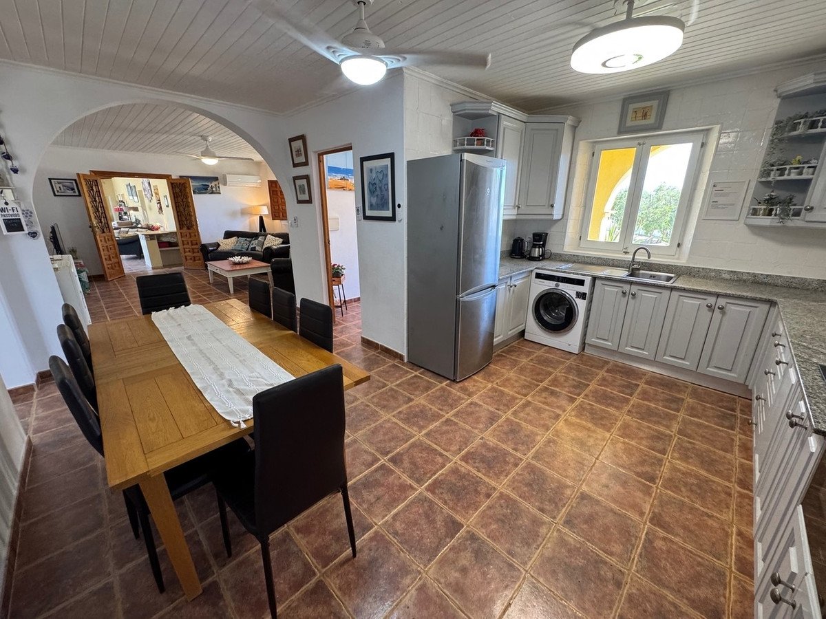 7 Bed Detached Villa in Turre