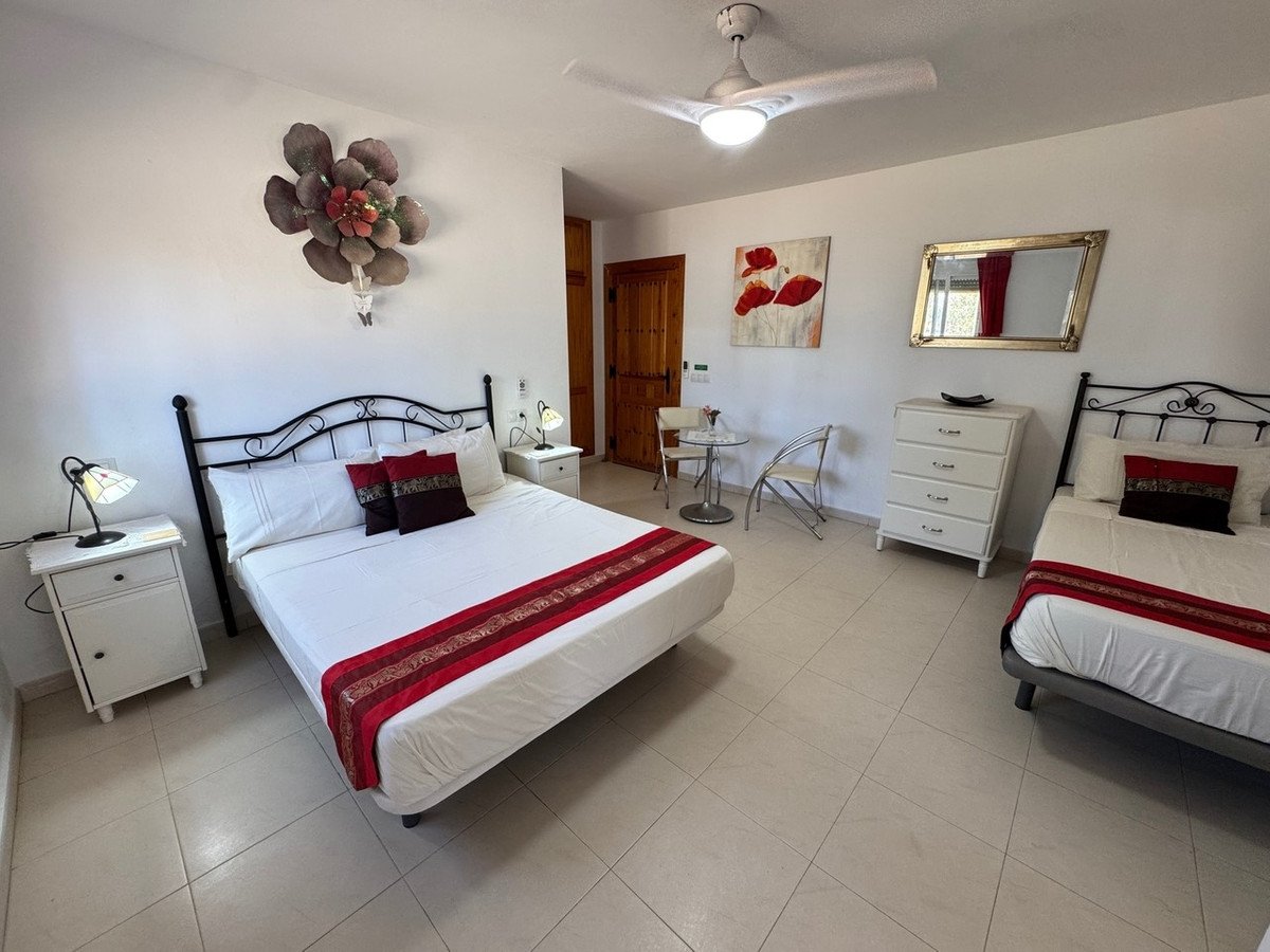 7 Bed Detached Villa in Turre
