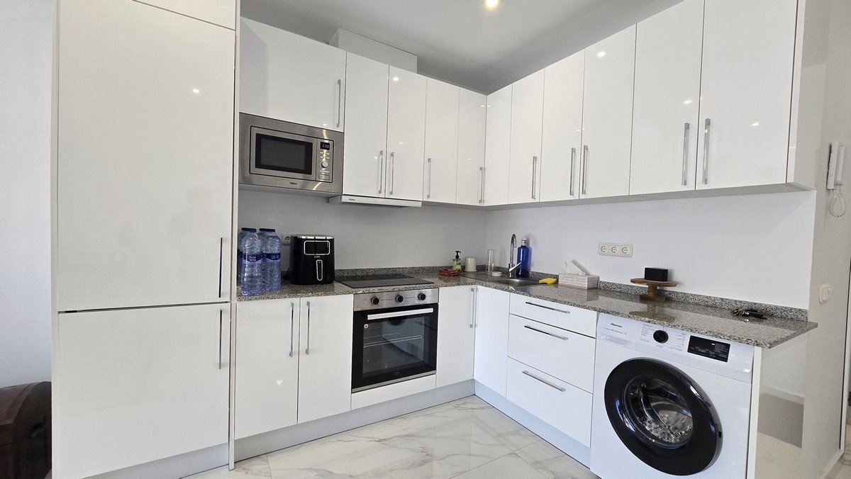 9 Bed Apartment Complex in San Pedro de Alcántara