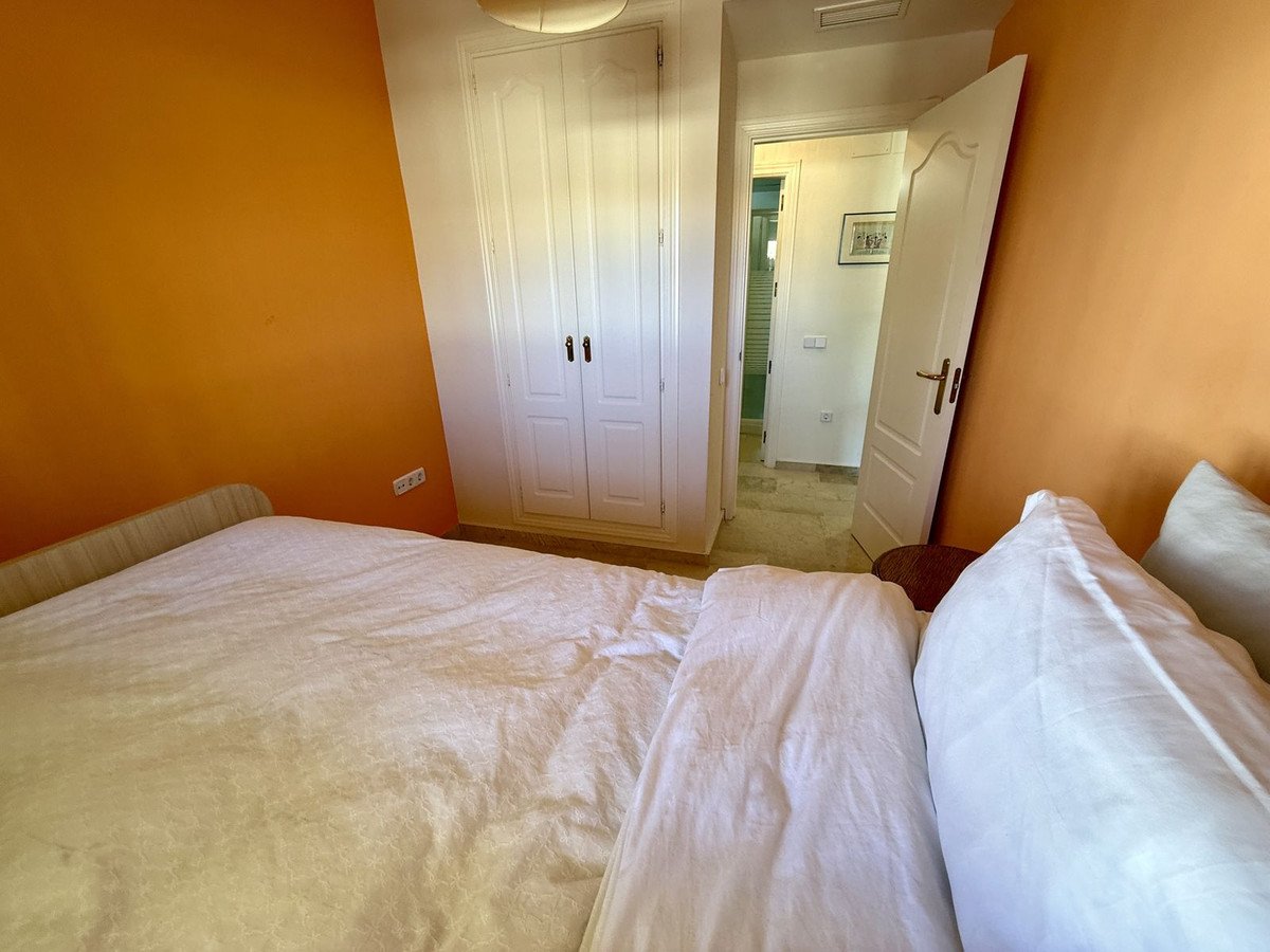2 Bed Middle Floor Apartment in Manilva