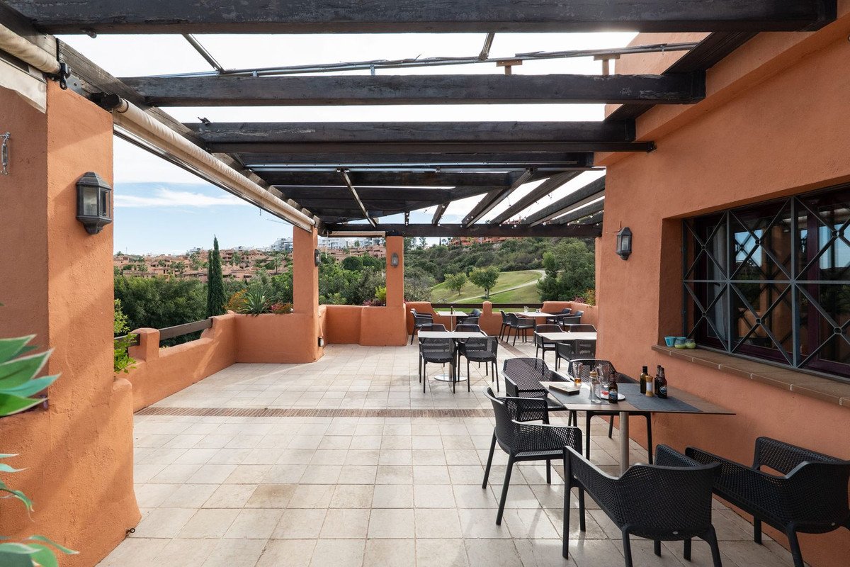 2 Bed Ground Floor Apartment in La Mairena