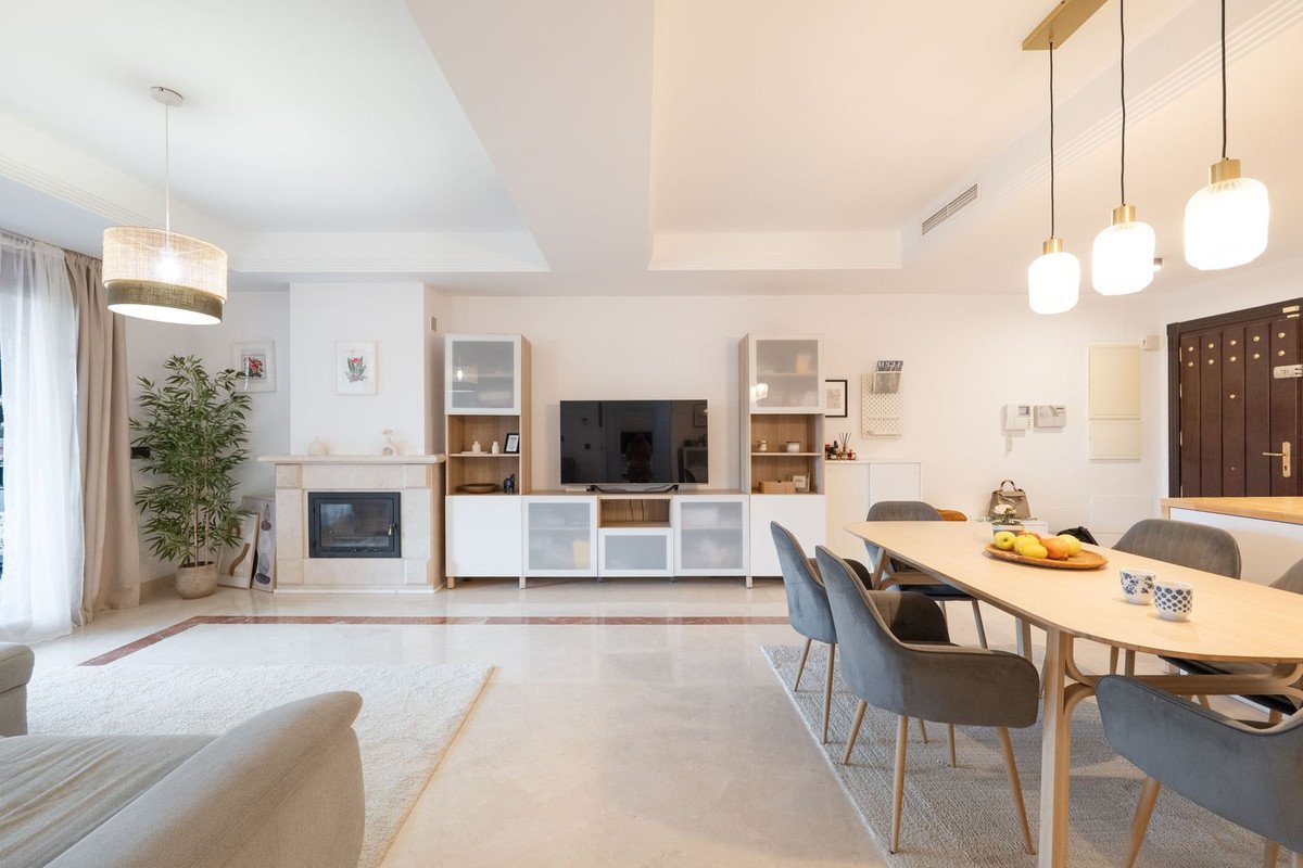 2 Bed Ground Floor Apartment in La Mairena