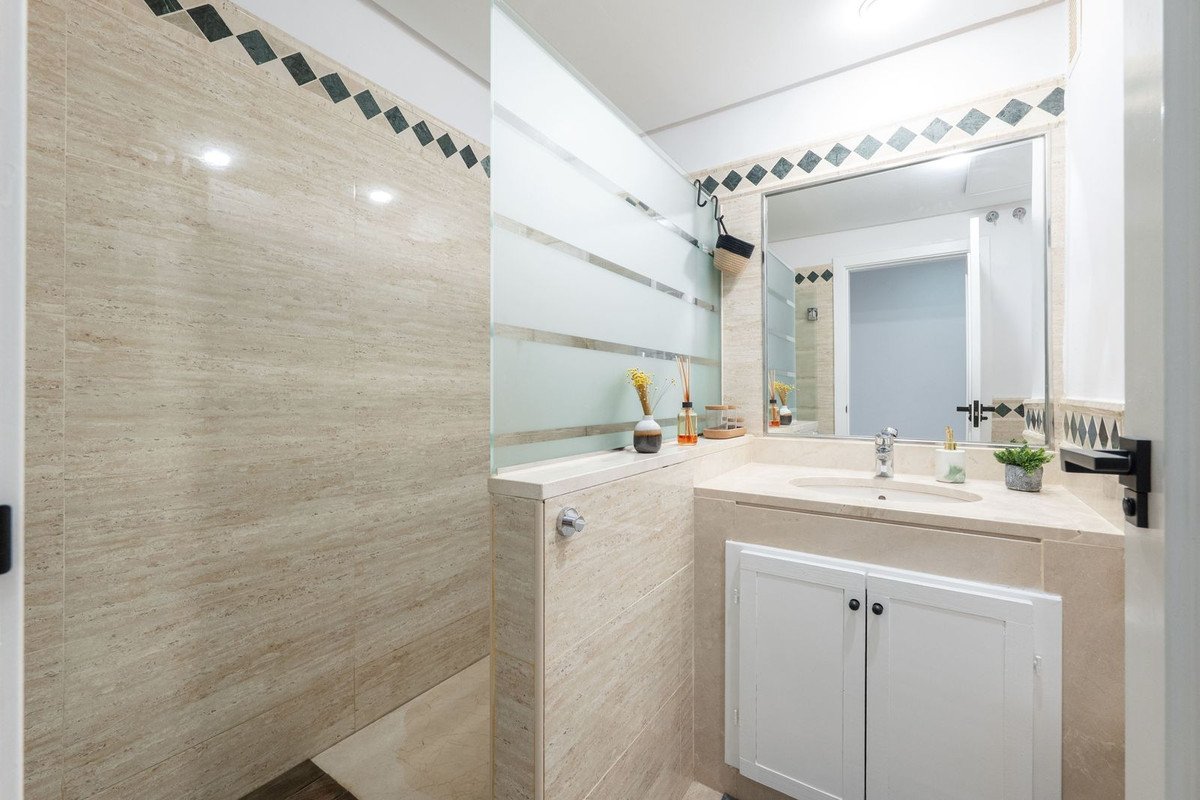 2 Bed Ground Floor Apartment in La Mairena