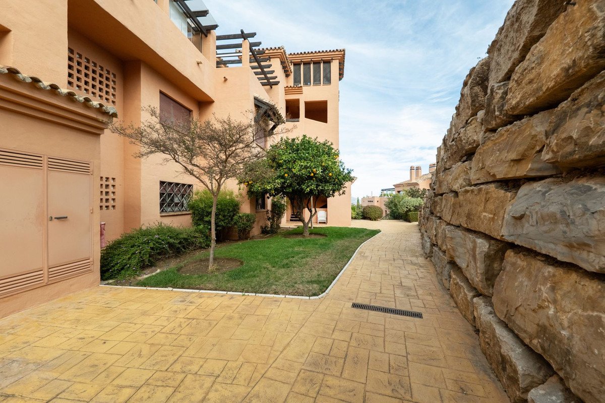 2 Bed Ground Floor Apartment in La Mairena
