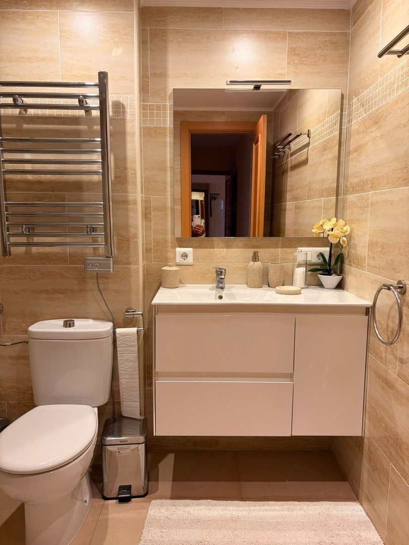 2 Bed Middle Floor Apartment in Marbella