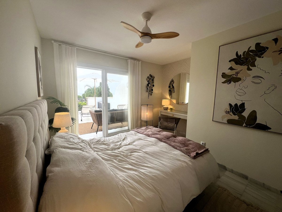 2 Bed Duplex in El Paraiso