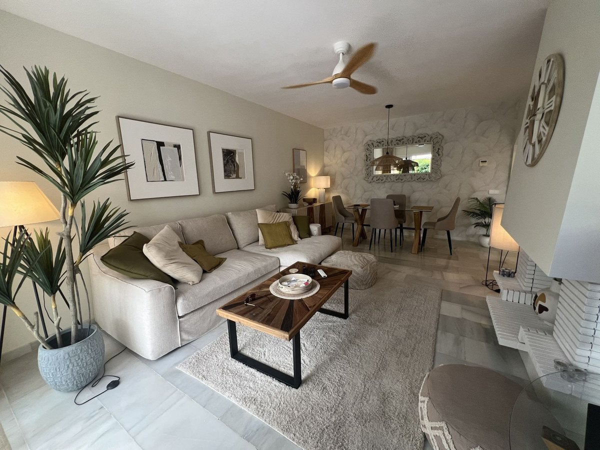 2 Bed Duplex in El Paraiso