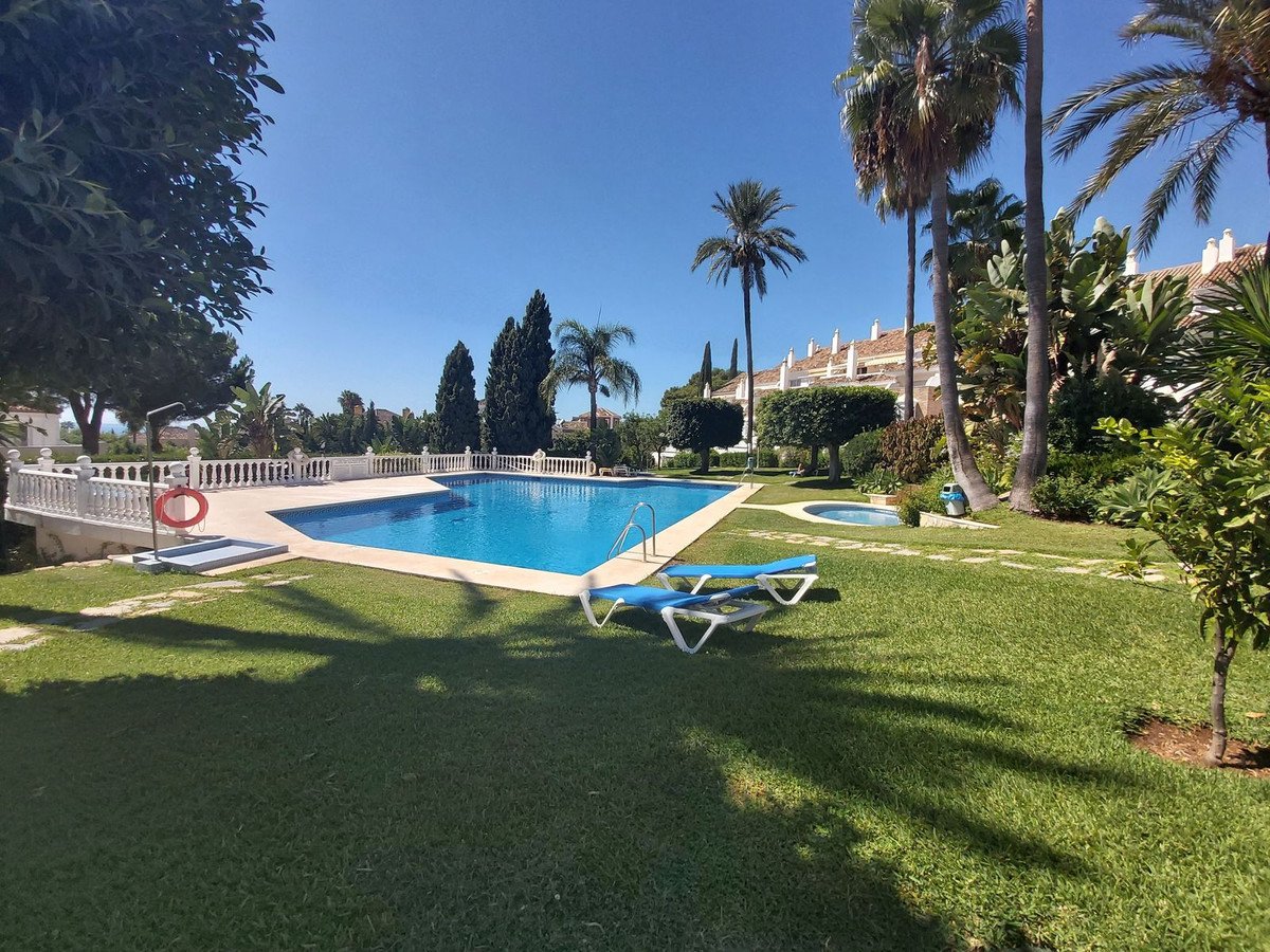 2 Bed Duplex in El Paraiso