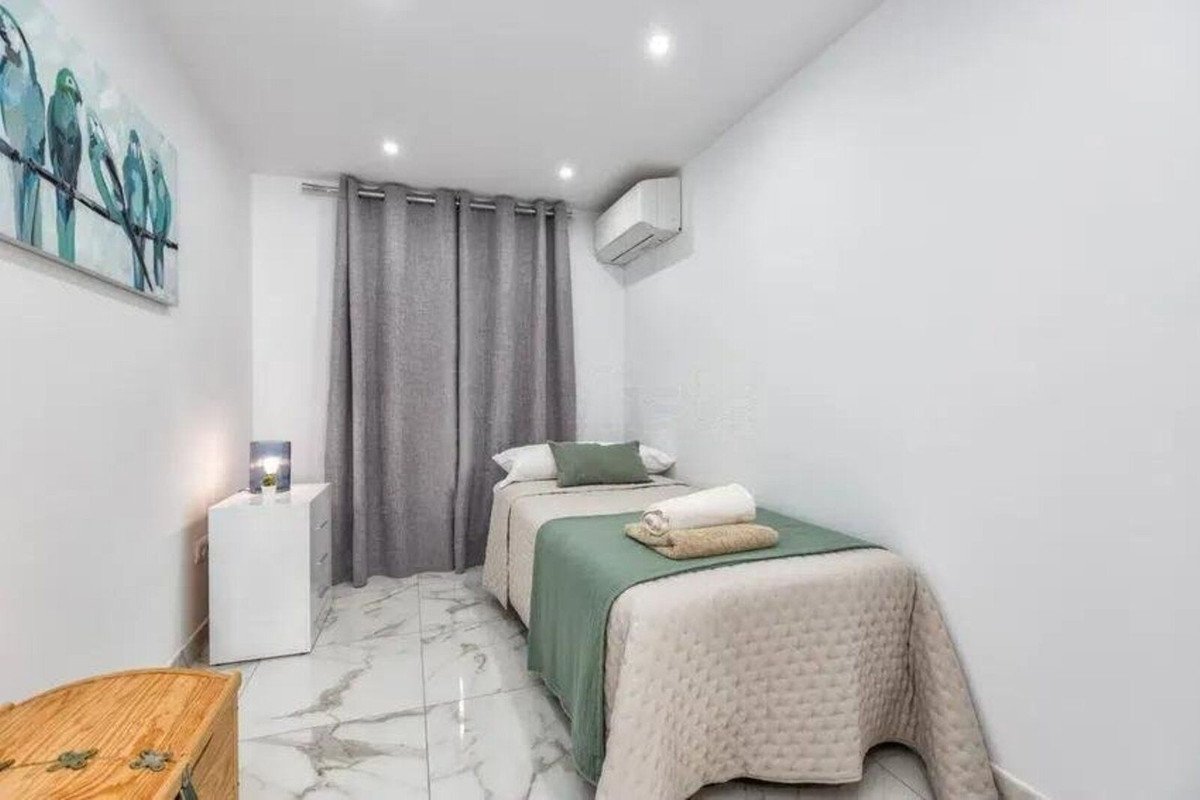 3 Bed Middle Floor Apartment in Nueva Andalucía
