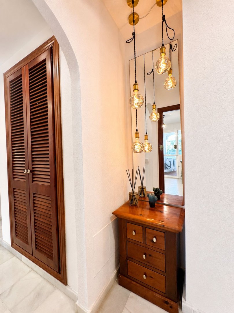 2 Bed Middle Floor Apartment in El Chaparral