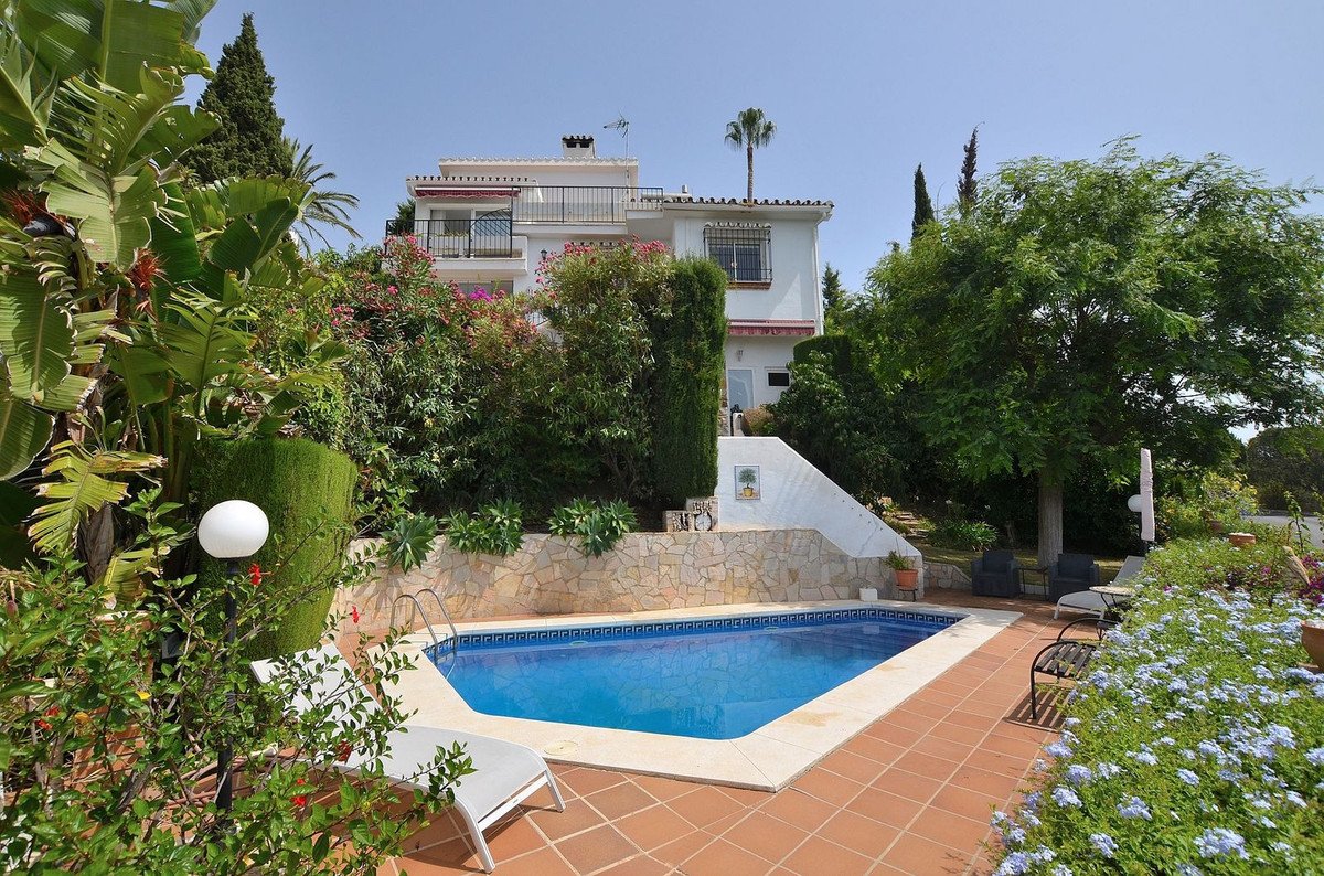 3 Bed Detached Villa in Benalmadena Costa