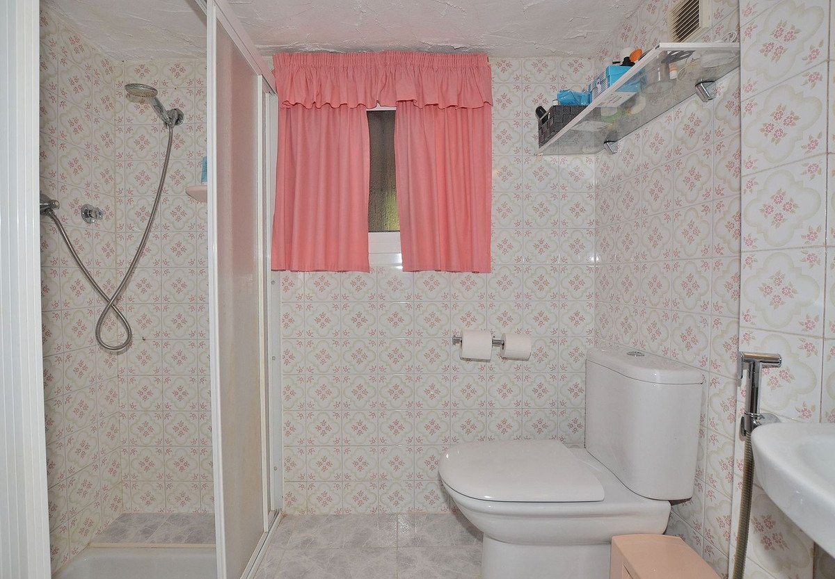 3 Bed Detached Villa in Benalmadena Costa