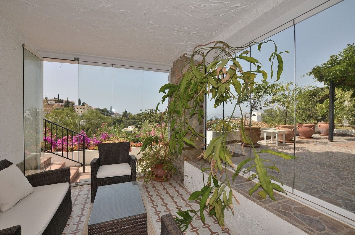 3 Bed Detached Villa in Benalmadena Costa
