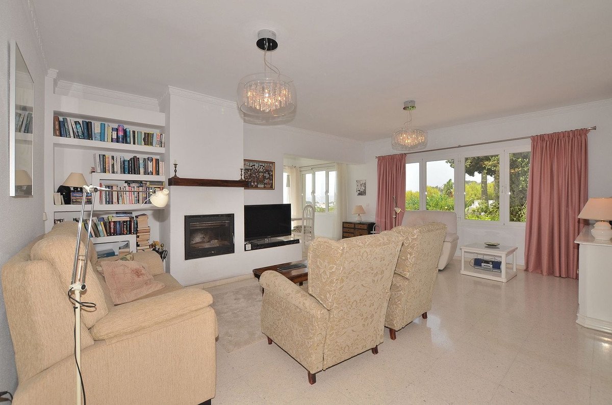 3 Bed Detached Villa in Benalmadena Costa