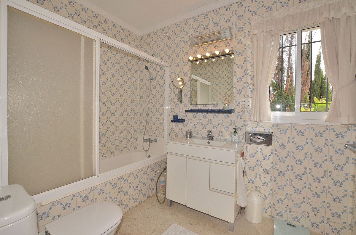 3 Bed Detached Villa in Benalmadena Costa