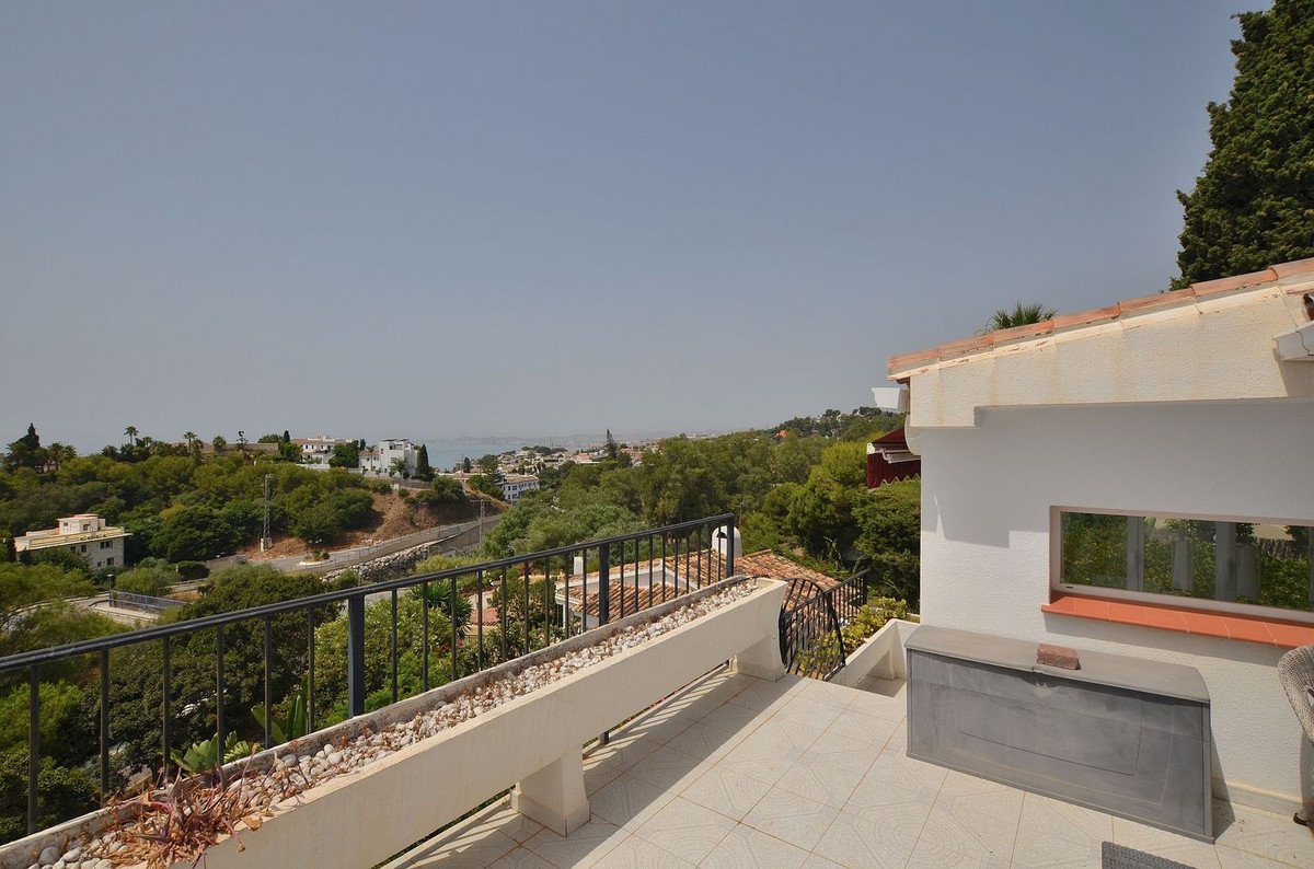 3 Bed Detached Villa in Benalmadena Costa
