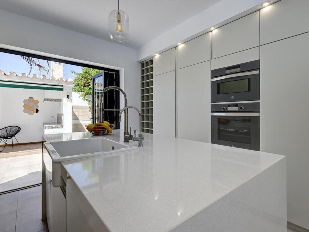 6 Bed Detached Villa in Marbella