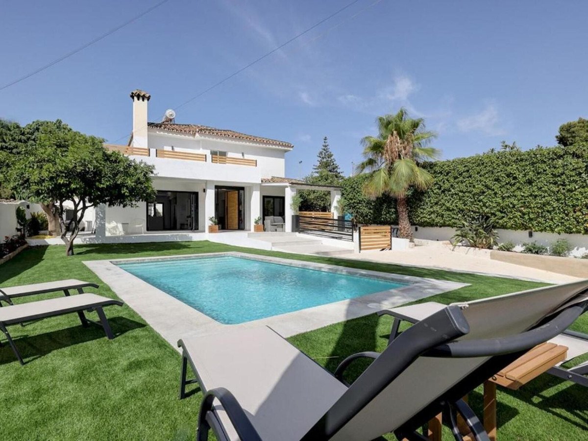6 Bed Detached Villa in Marbella