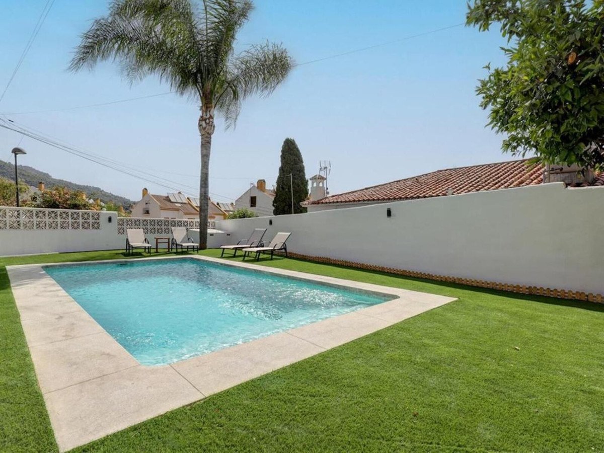 6 Bed Detached Villa in Marbella