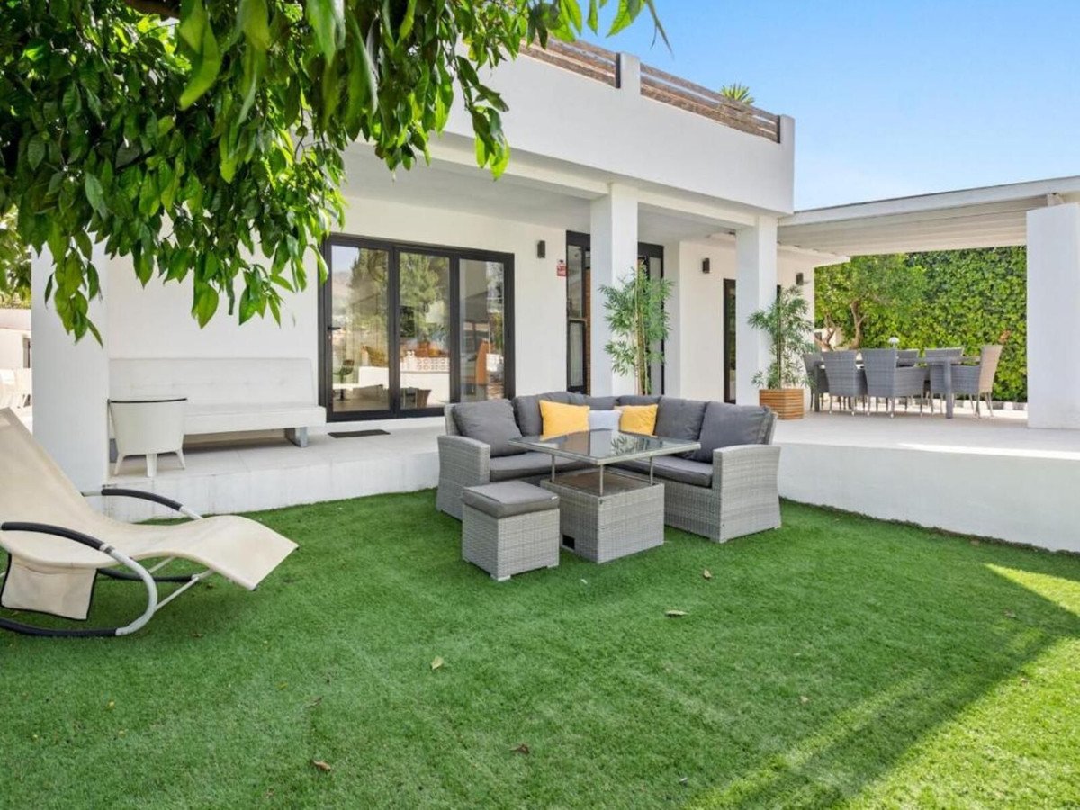 6 Bed Detached Villa in Marbella