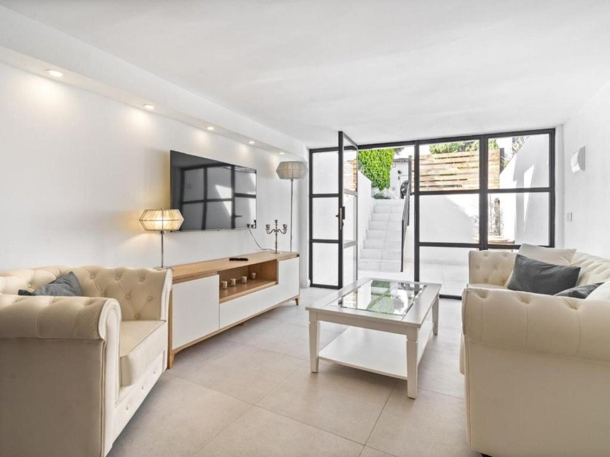 6 Bed Detached Villa in Marbella