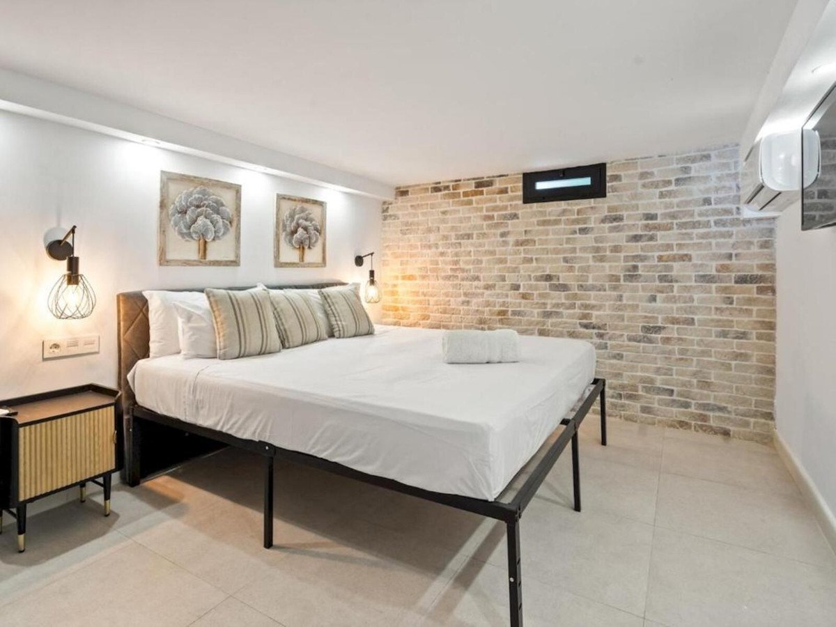 6 Bed Detached Villa in Marbella