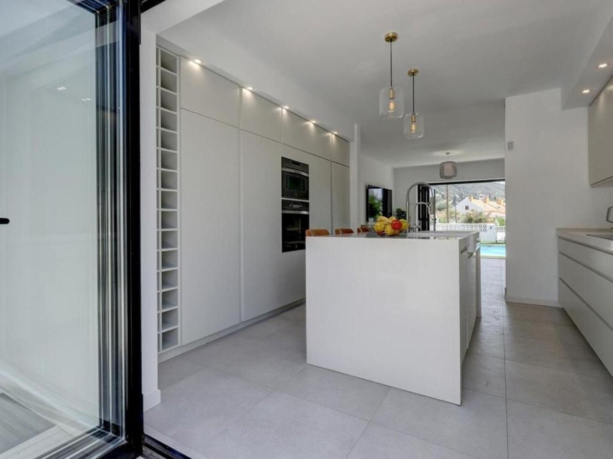 6 Bed Detached Villa in Marbella