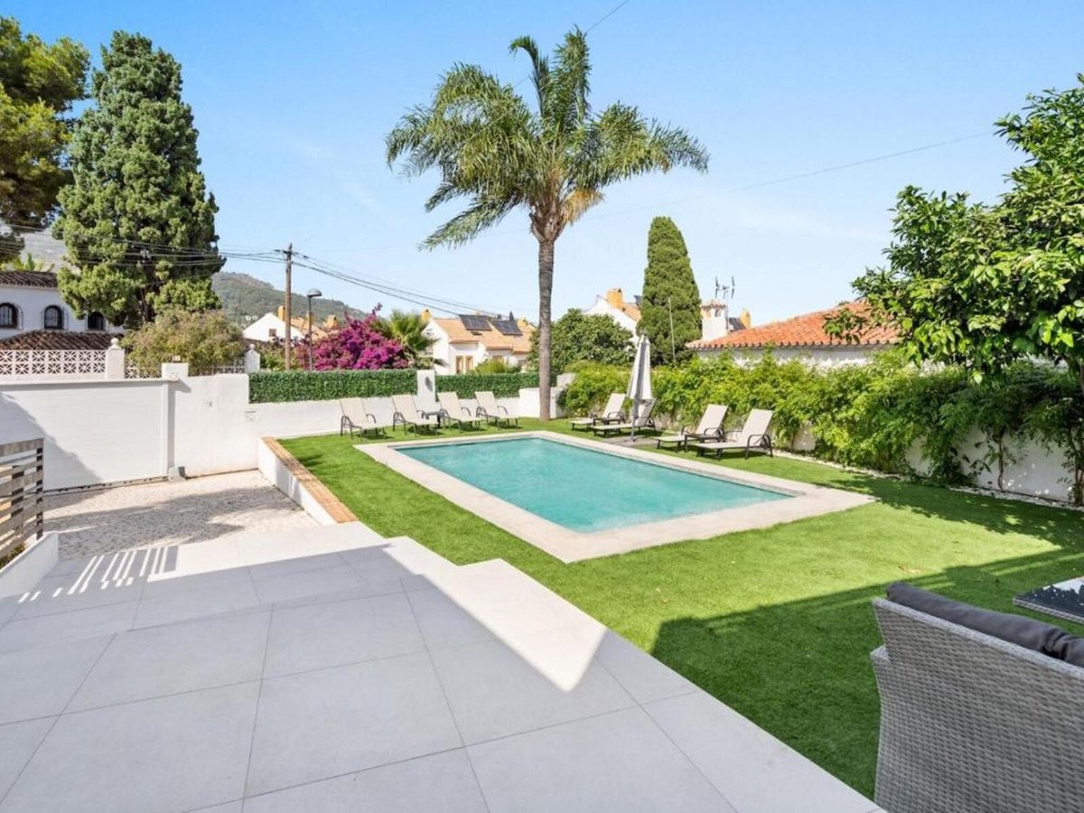 6 Bed Detached Villa in Marbella