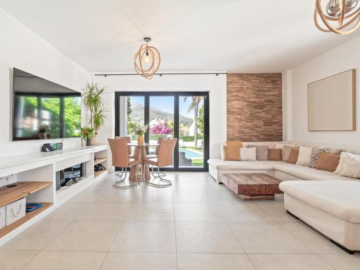 6 Bed Detached Villa in Marbella