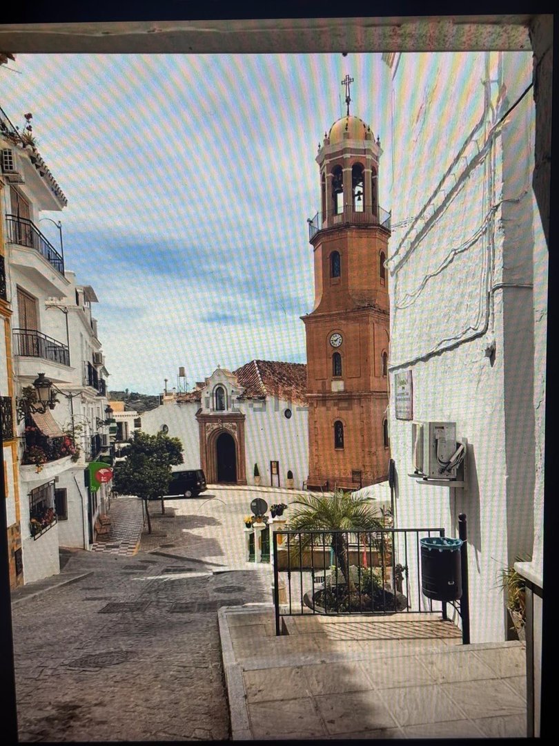 5 Bed Semi-Detached House in Cómpeta