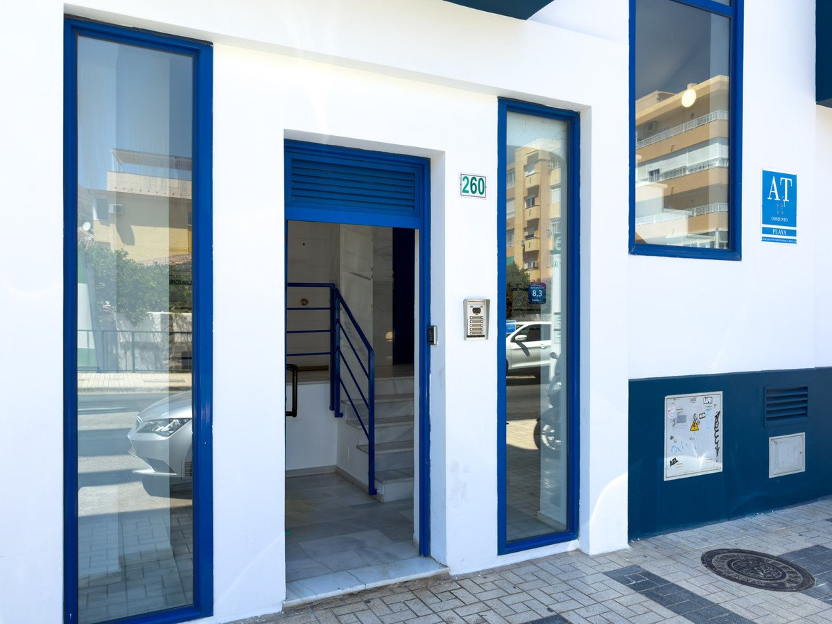 1 Bed Middle Floor Apartment in Pedregalejo