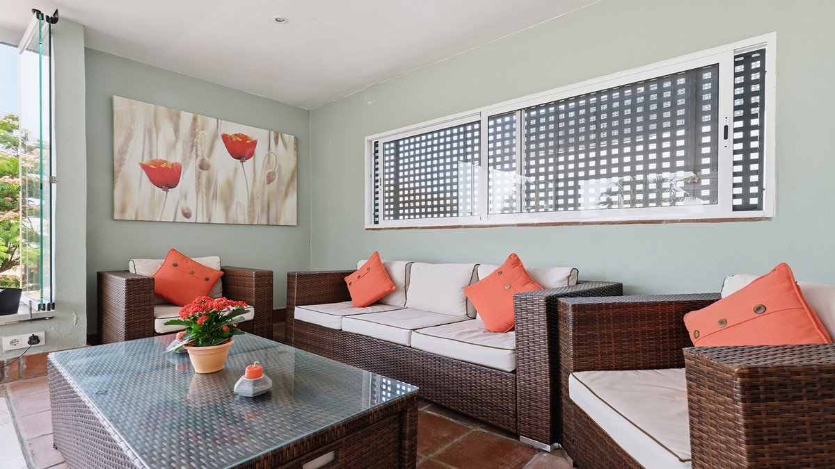 3 Bed Middle Floor Apartment in Doña Julia