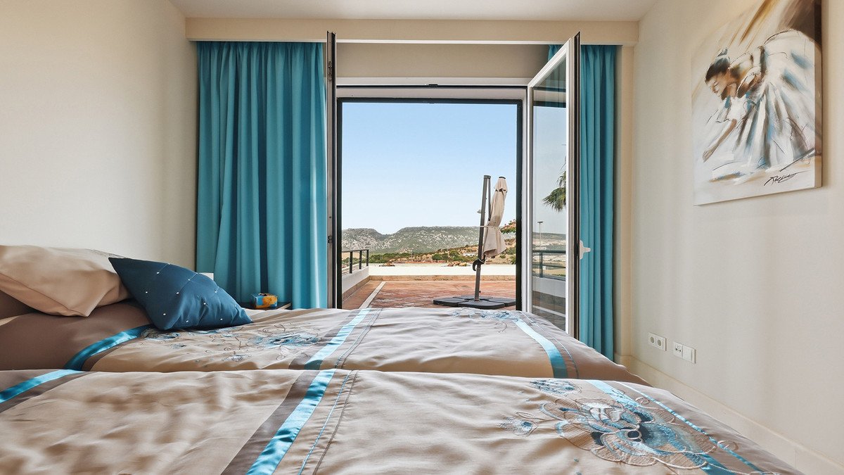 3 Bed Middle Floor Apartment in Doña Julia