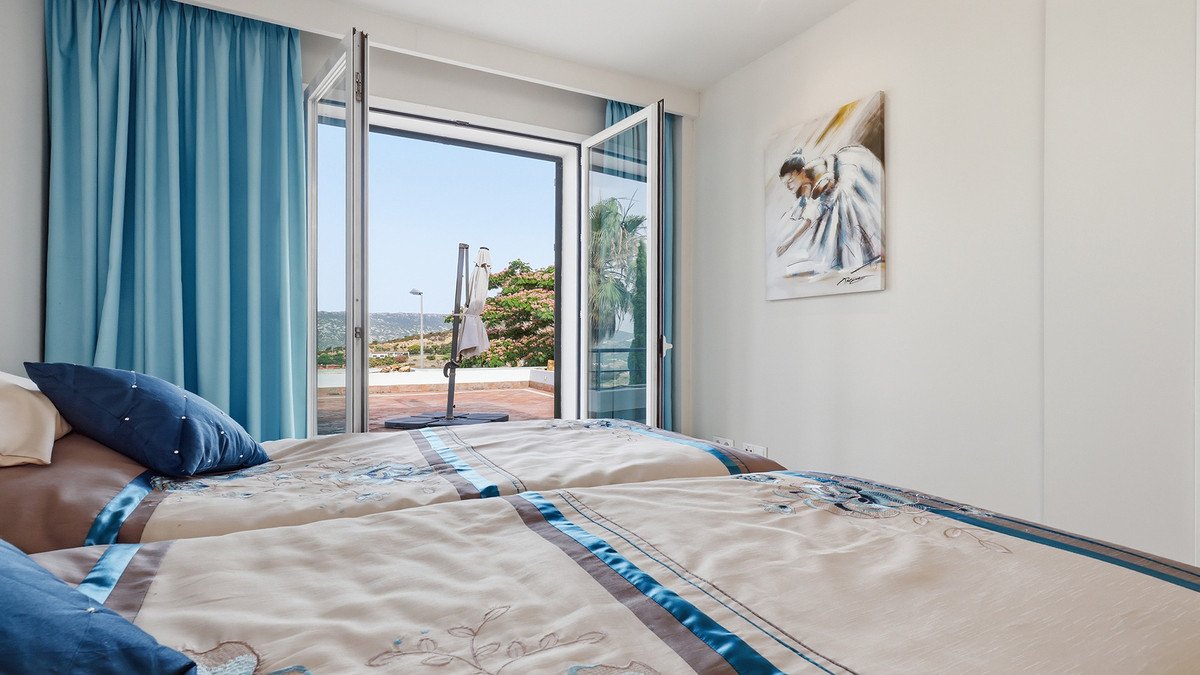 3 Bed Middle Floor Apartment in Doña Julia
