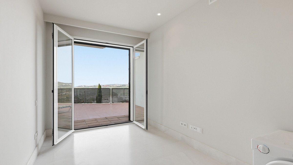 3 Bed Middle Floor Apartment in Doña Julia