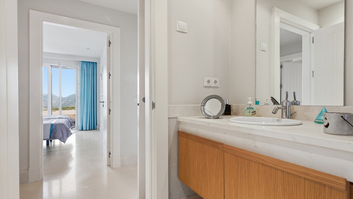 3 Bed Middle Floor Apartment in Doña Julia