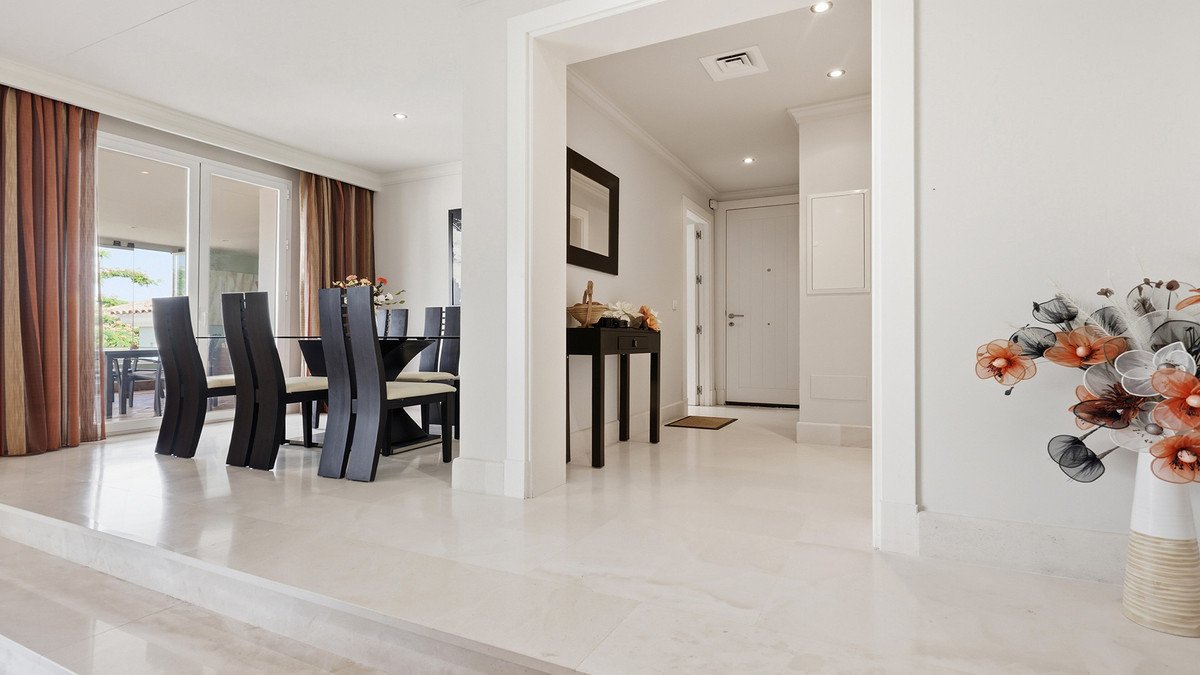 3 Bed Middle Floor Apartment in Doña Julia