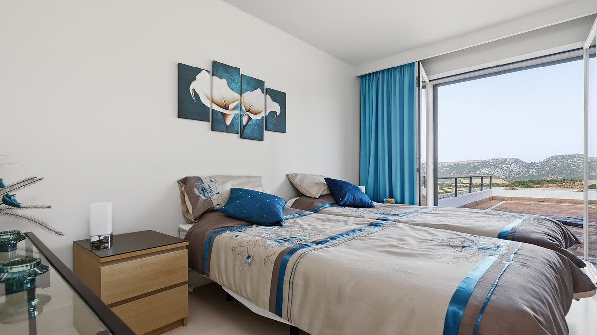 3 Bed Middle Floor Apartment in Doña Julia