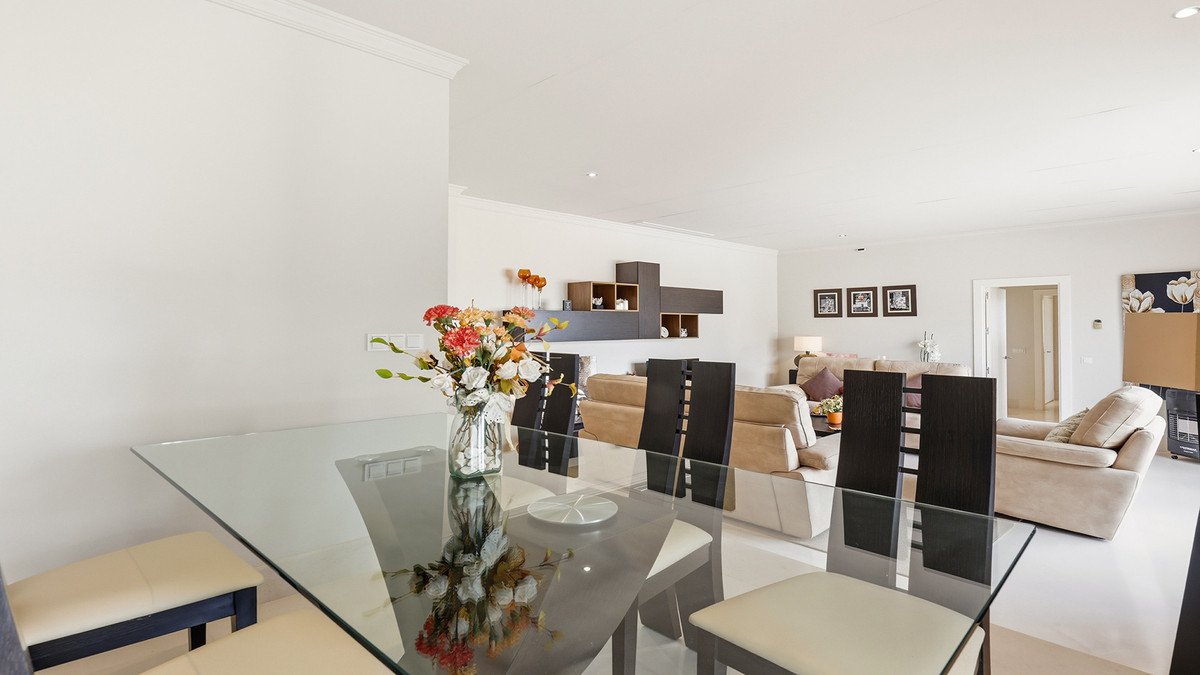 3 Bed Middle Floor Apartment in Doña Julia