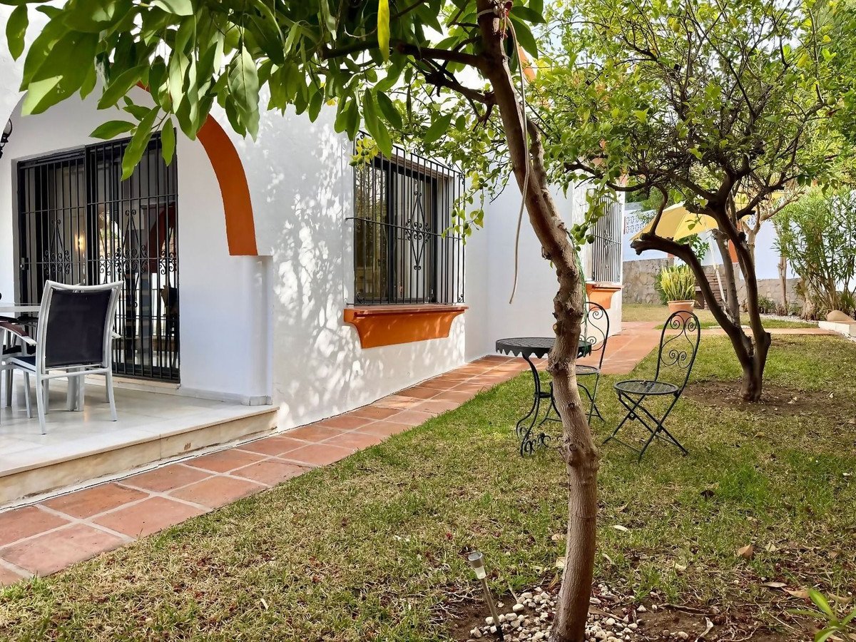 4 Bed Detached Villa in Las Brisas