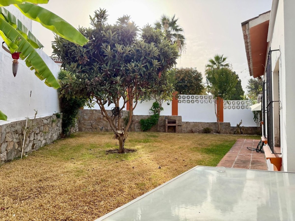 4 Bed Detached Villa in Las Brisas