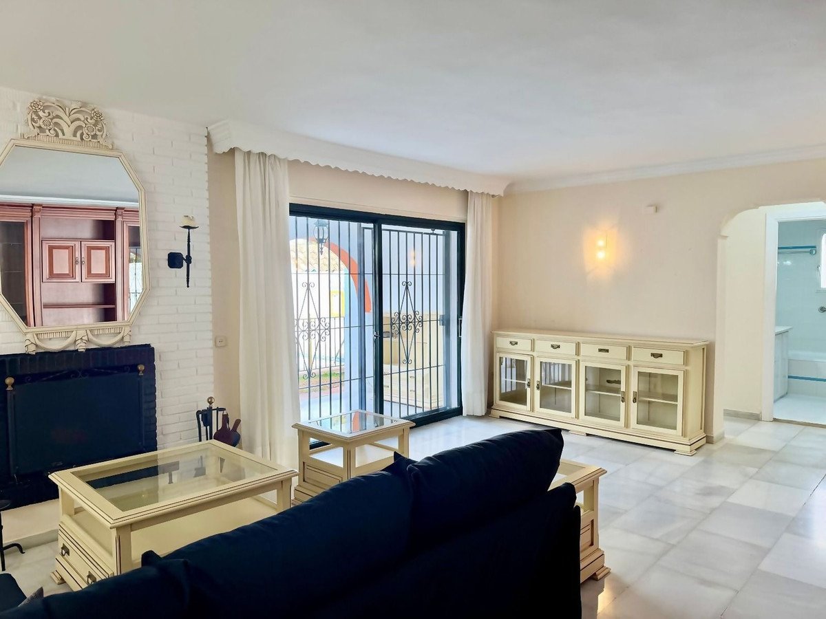 4 Bed Detached Villa in Las Brisas