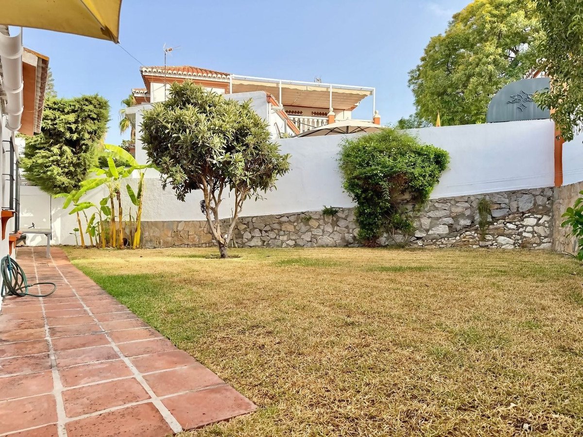 4 Bed Detached Villa in Las Brisas