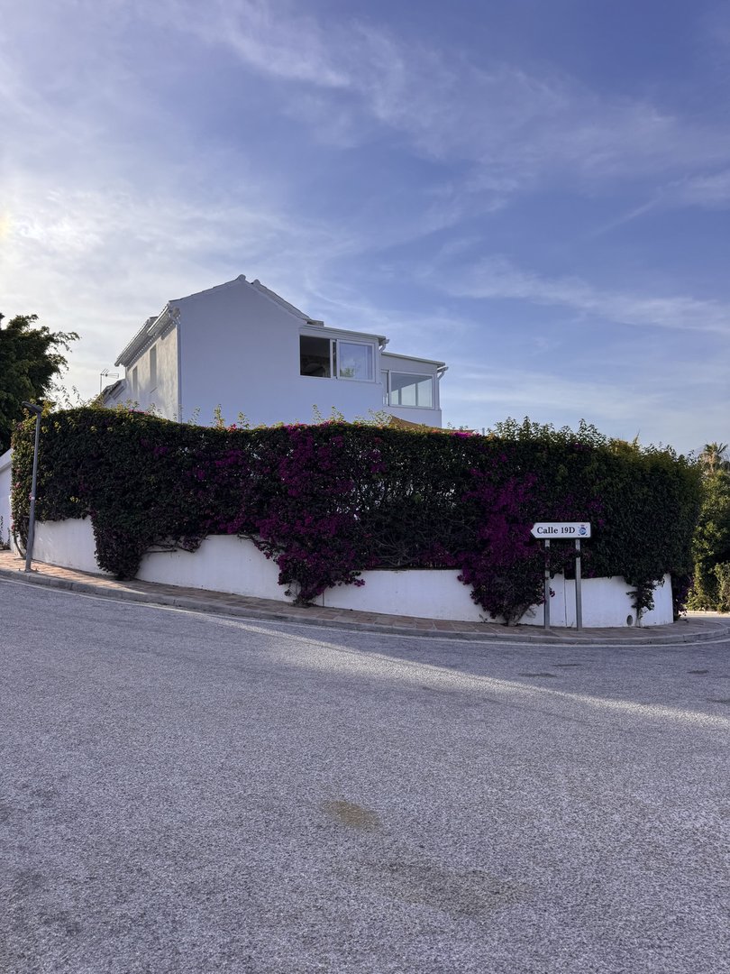 3 Bed Semi-Detached House in Guadalmina Alta