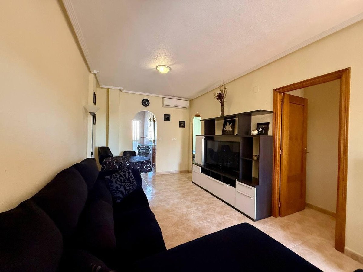 2 Bed Middle Floor Apartment in Orihuela